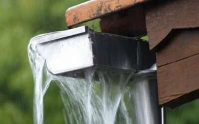 Comment déboucher une gouttière ?